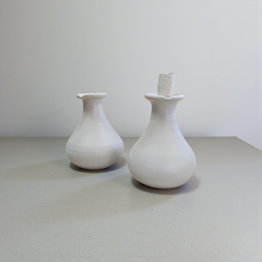 Minimalist Ceramic Saucière with Cork